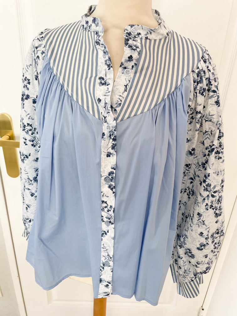 chemise rayée bleu blanc fleur 38/46