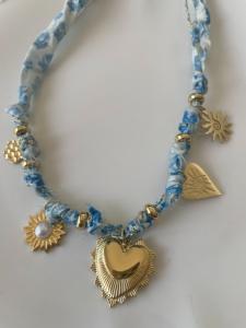 collier ex voto bleu