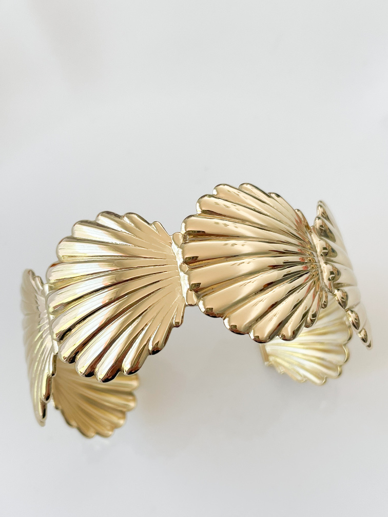 bracelet manchette coquillage doré
