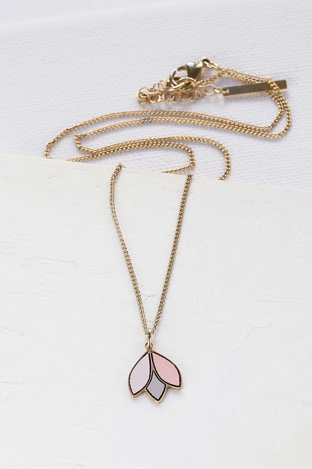 collier Tulip rose doré de Shlomit Ofir