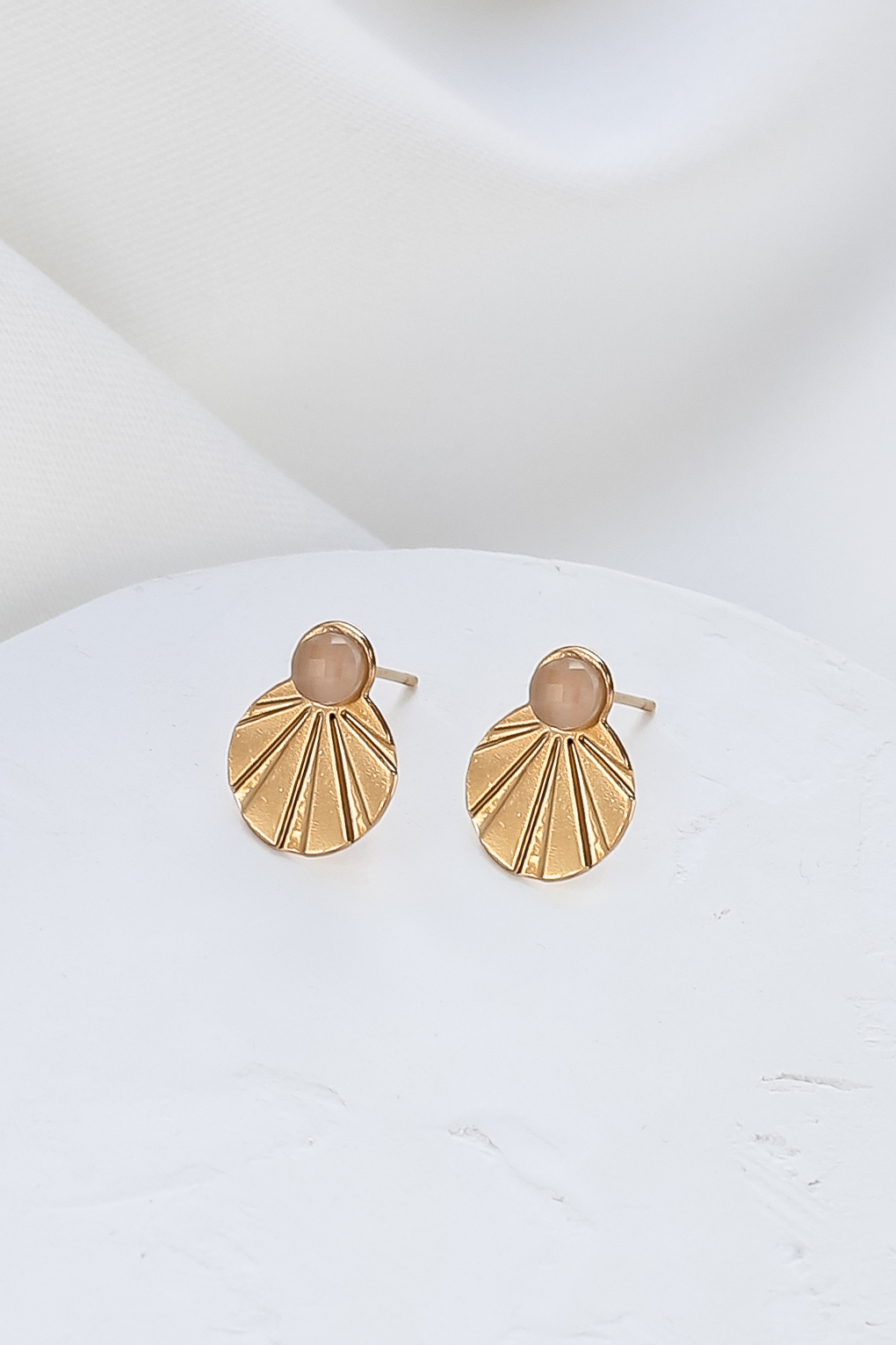 boucles Alma puce rose doré de Shlomit Ofir