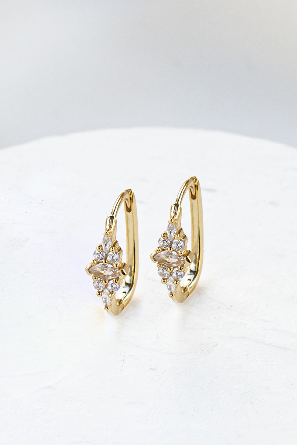 boucles Serena hoop doré de Shlomit Ofir
