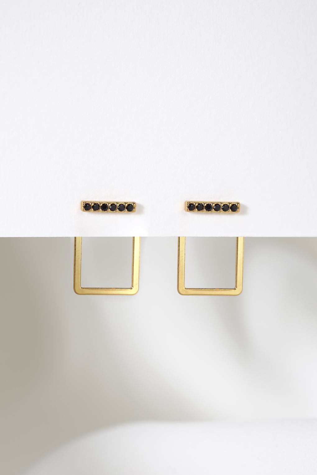 boucles Tom jacket noir doré de Shlomit
