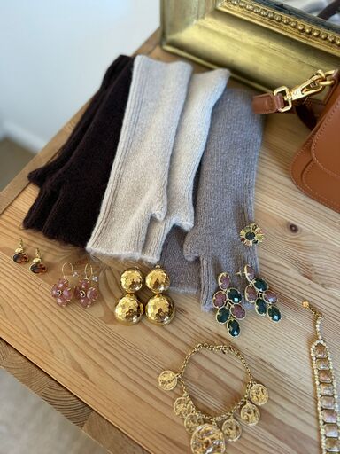 Mitaines taupe de capsule Cricri