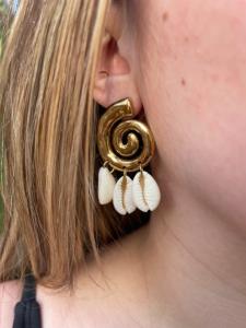boucles coquillage blanc doré