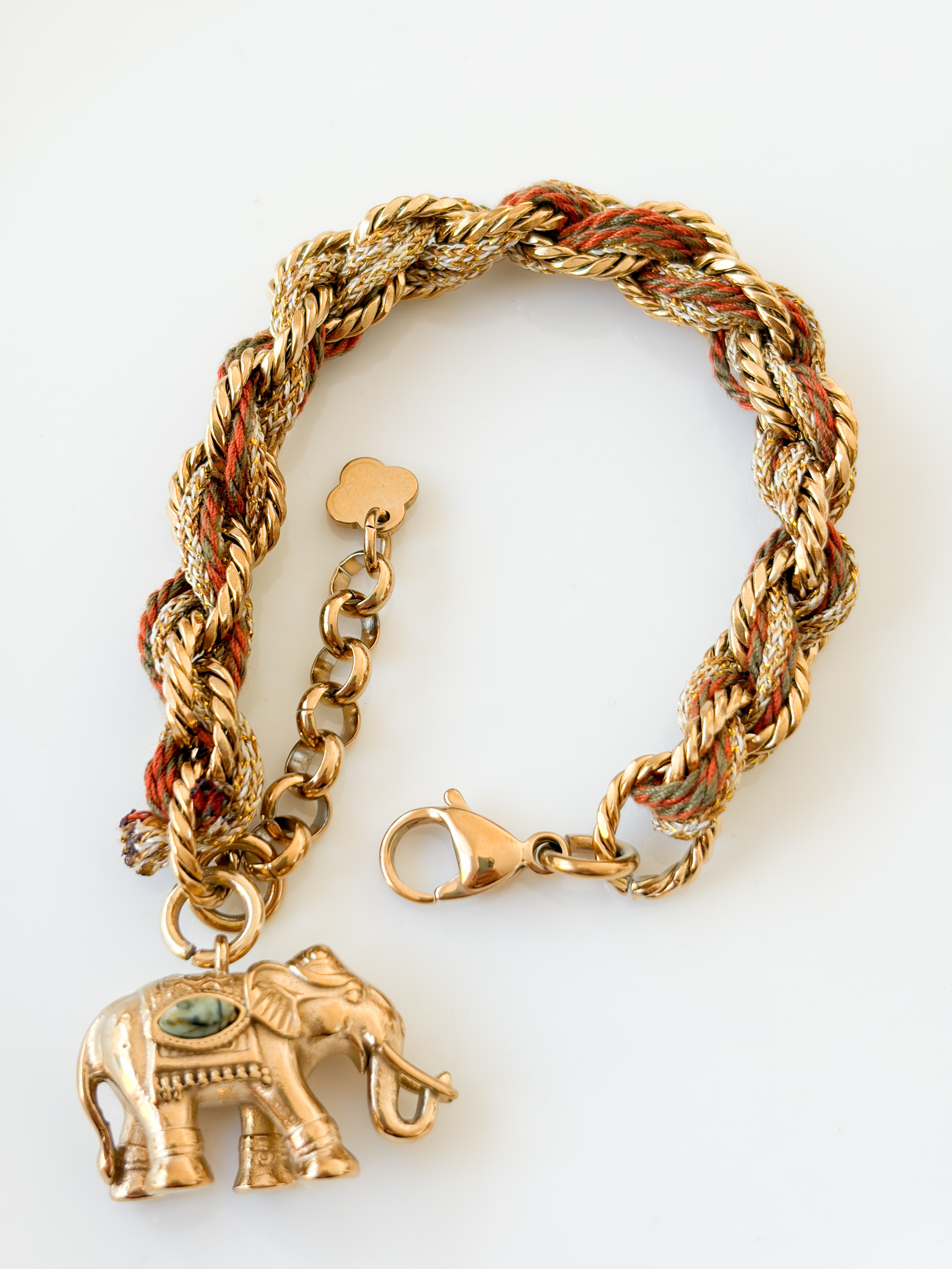 Bracelet éléphant beige doré