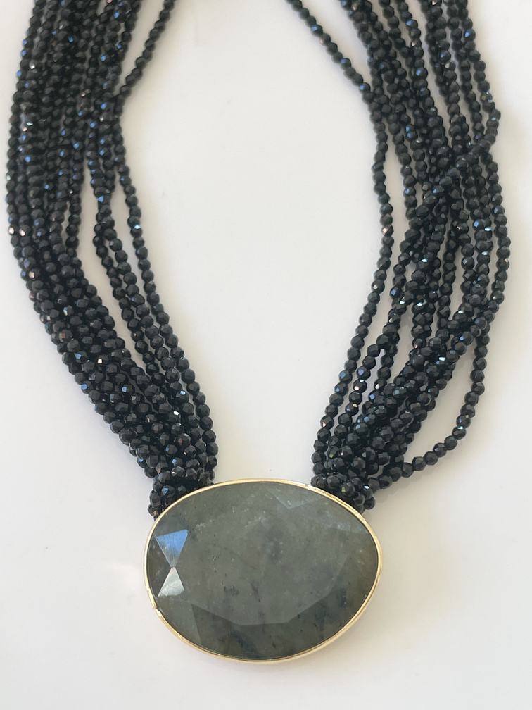 Collier Agathe noir doré