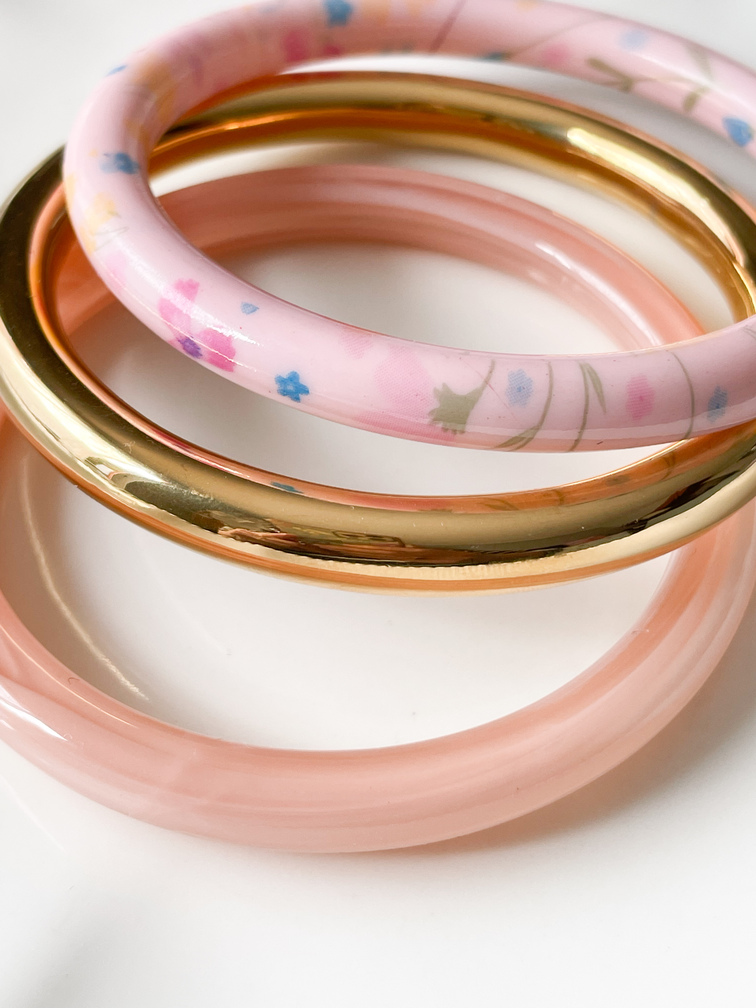 bracelet fleurs 3 rangs rose doré