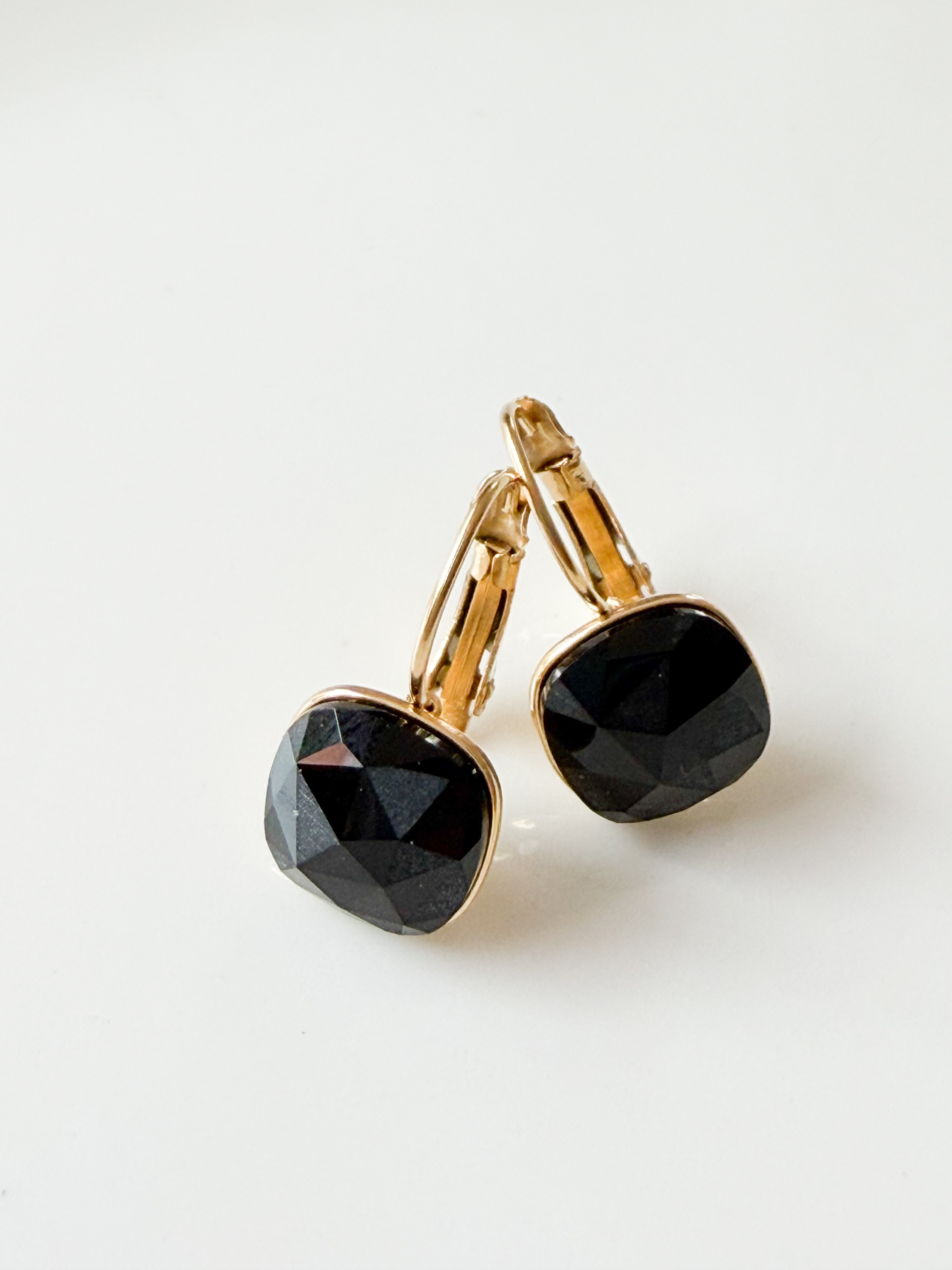 Boucles cristal BB noir doré