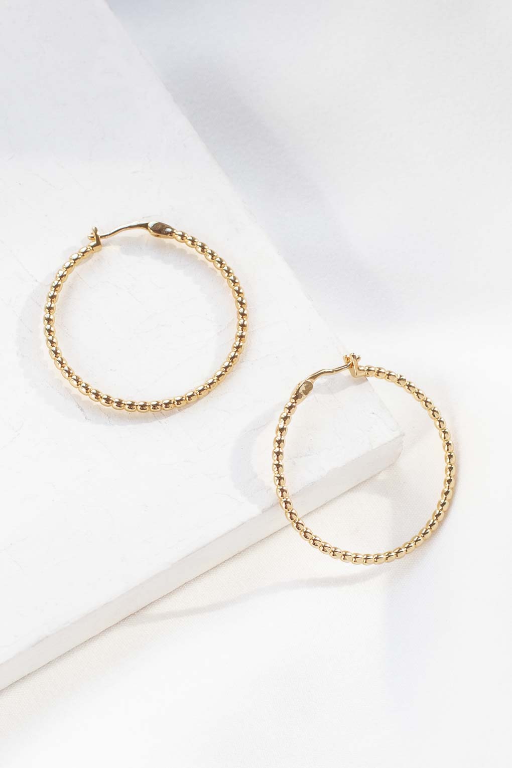 boucles Madison doré de Shlomit Ofir