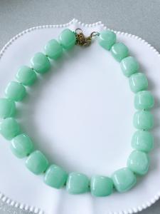collier vert doré