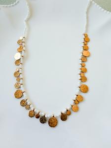 Collier pierres blanc pampilles doré 