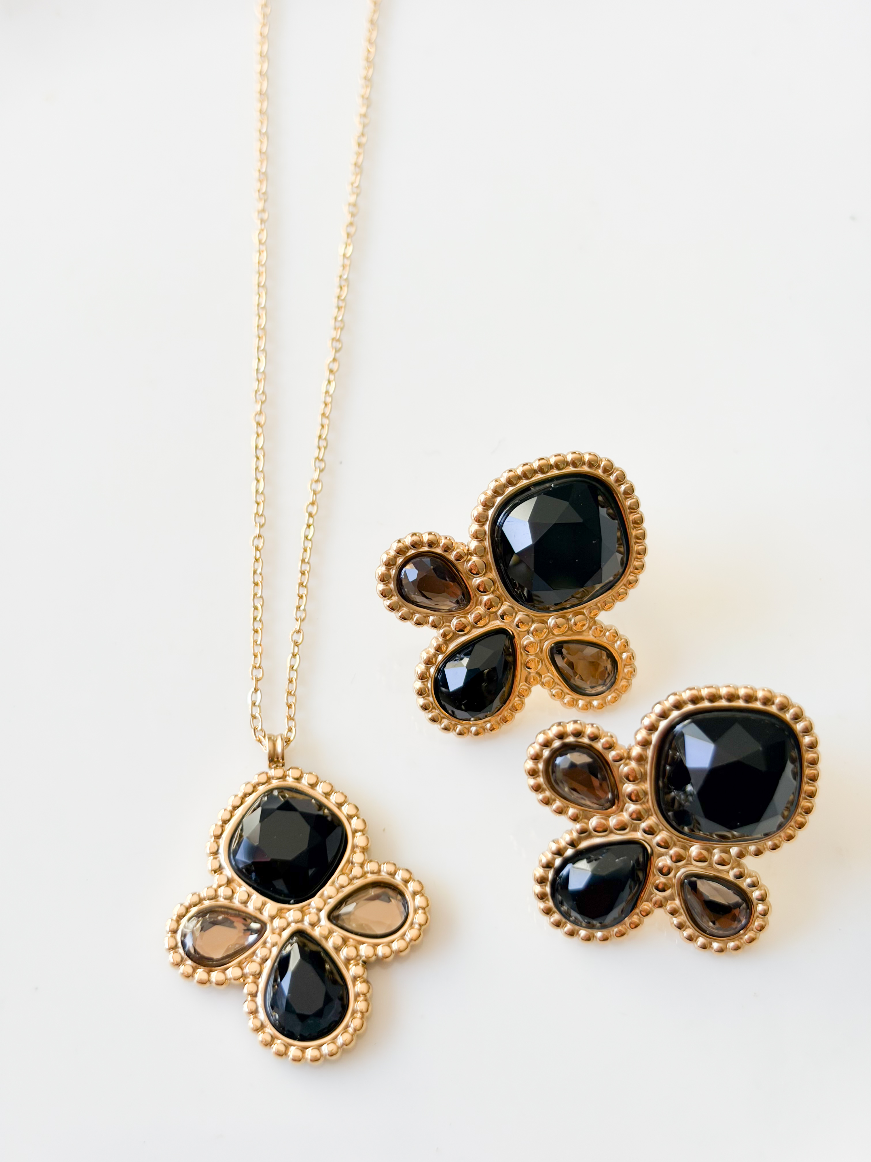 Collier Pauline noir doré