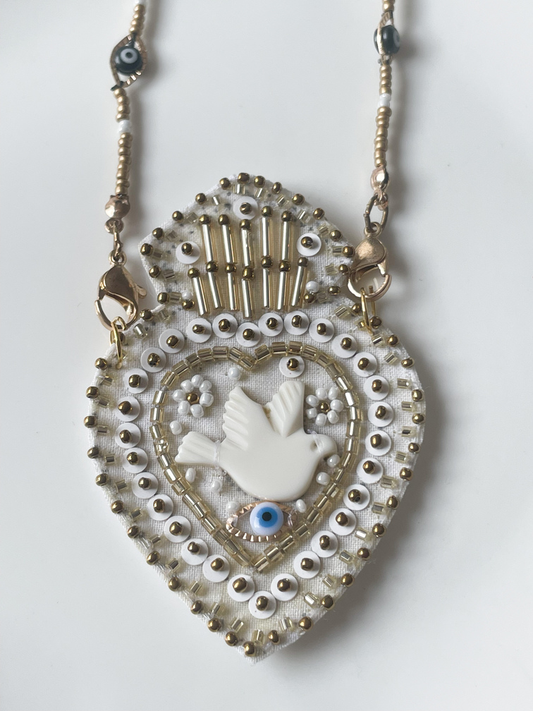 Collier Mexicain coeur oiseau blanc doré