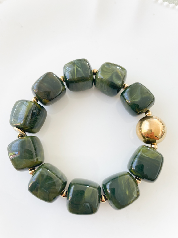 Bracelet perles vert kaki doré