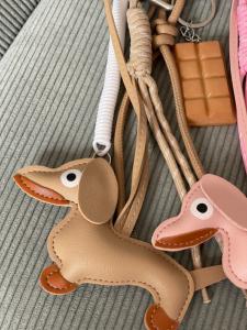 gri gri de sac chien beige