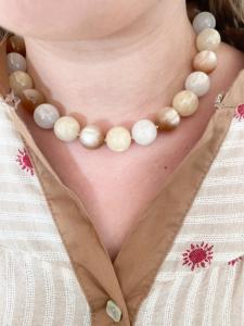 collier Rita blanc doré