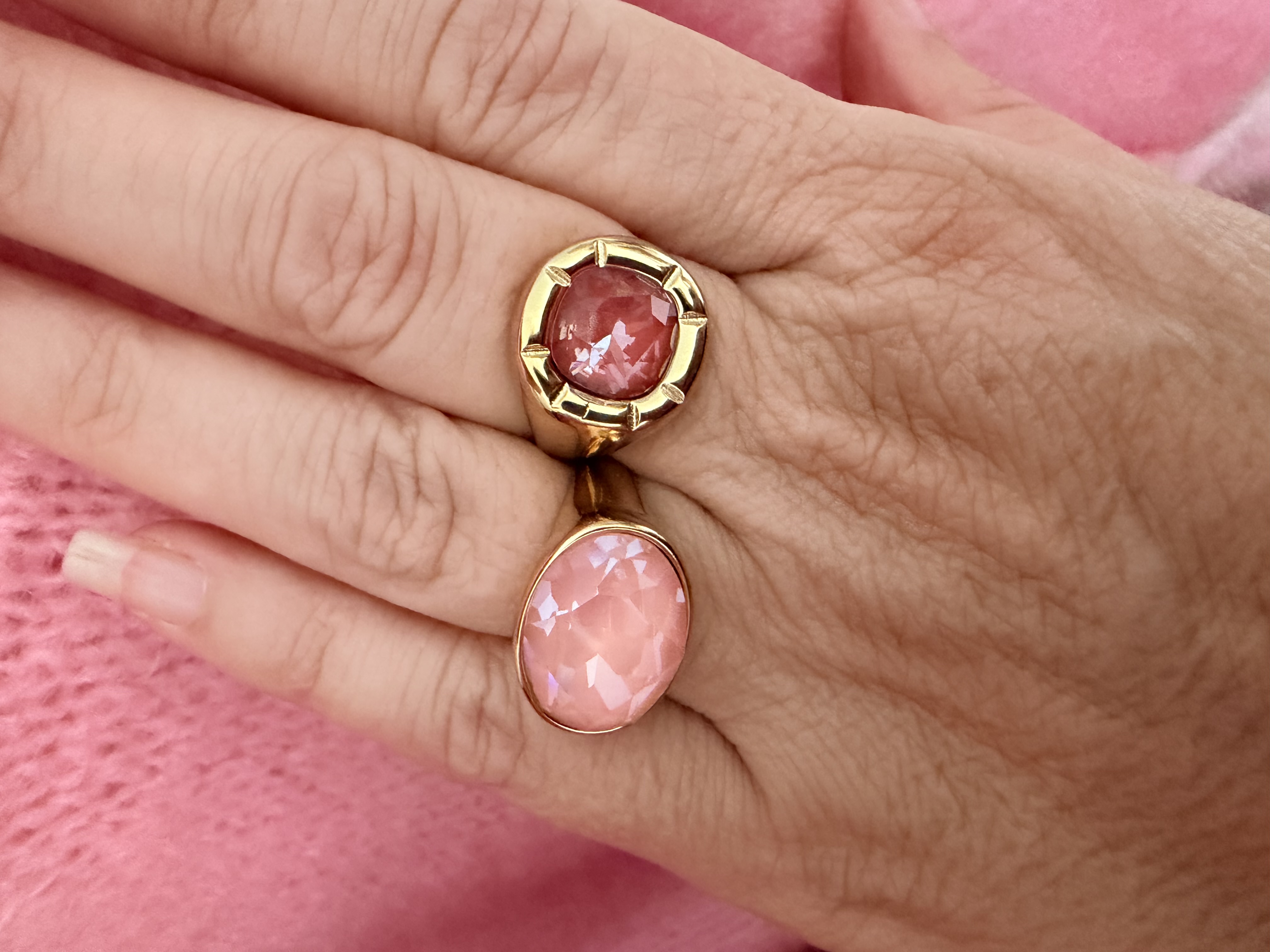 Bague cristal carré rose saumon doré