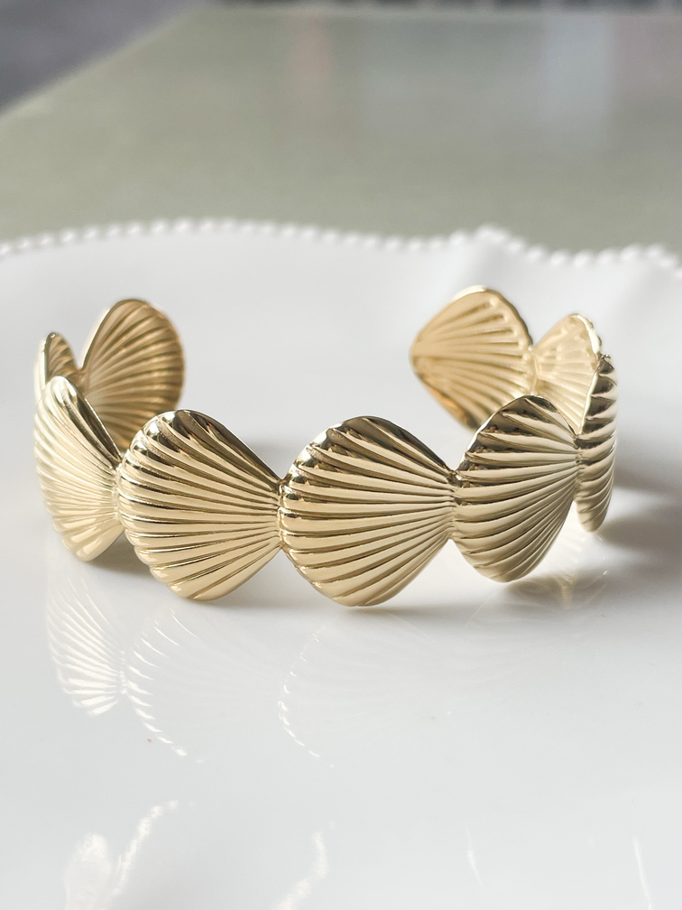 Bracelet manchette Coquillage doré
