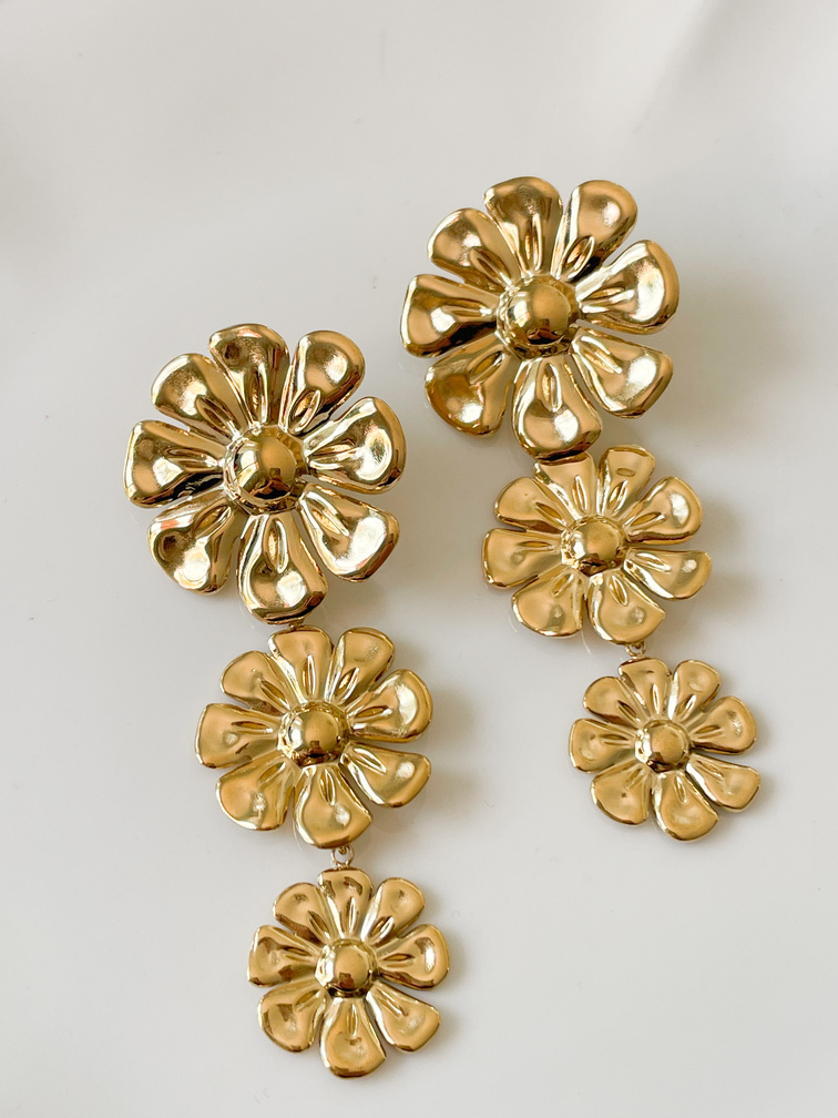 Boucles 3 fleurs doré de la capsule de Cricri