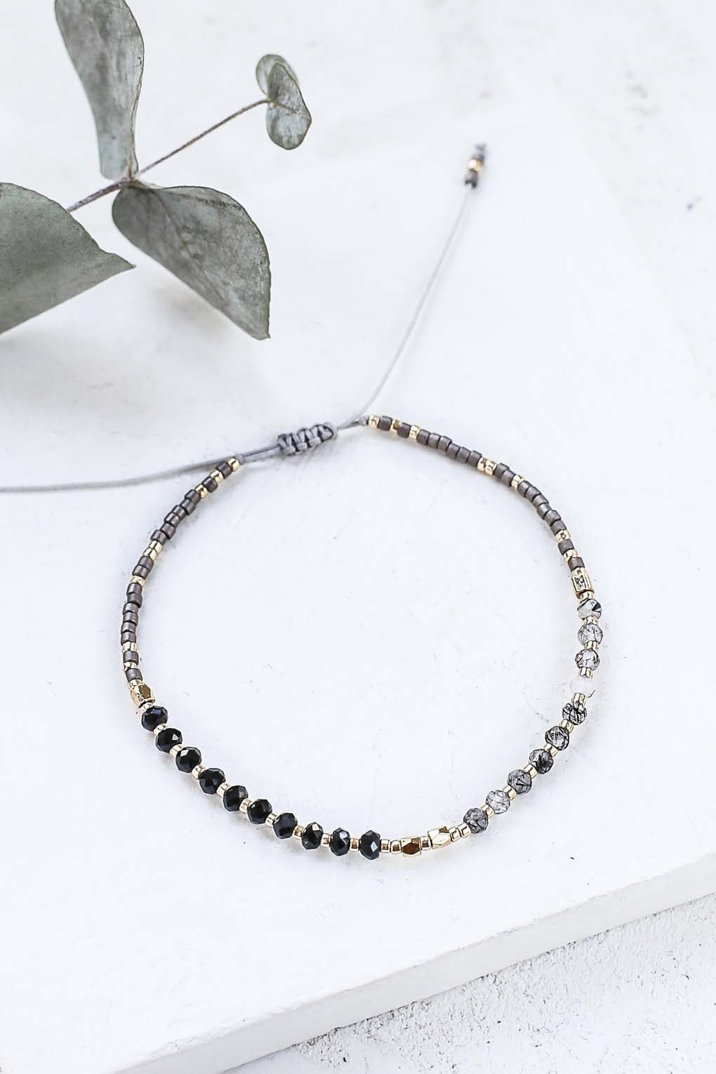 bracelet Sahara noir doré de Shlomit Ofir