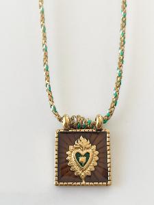 Collier médaillon coeur doré