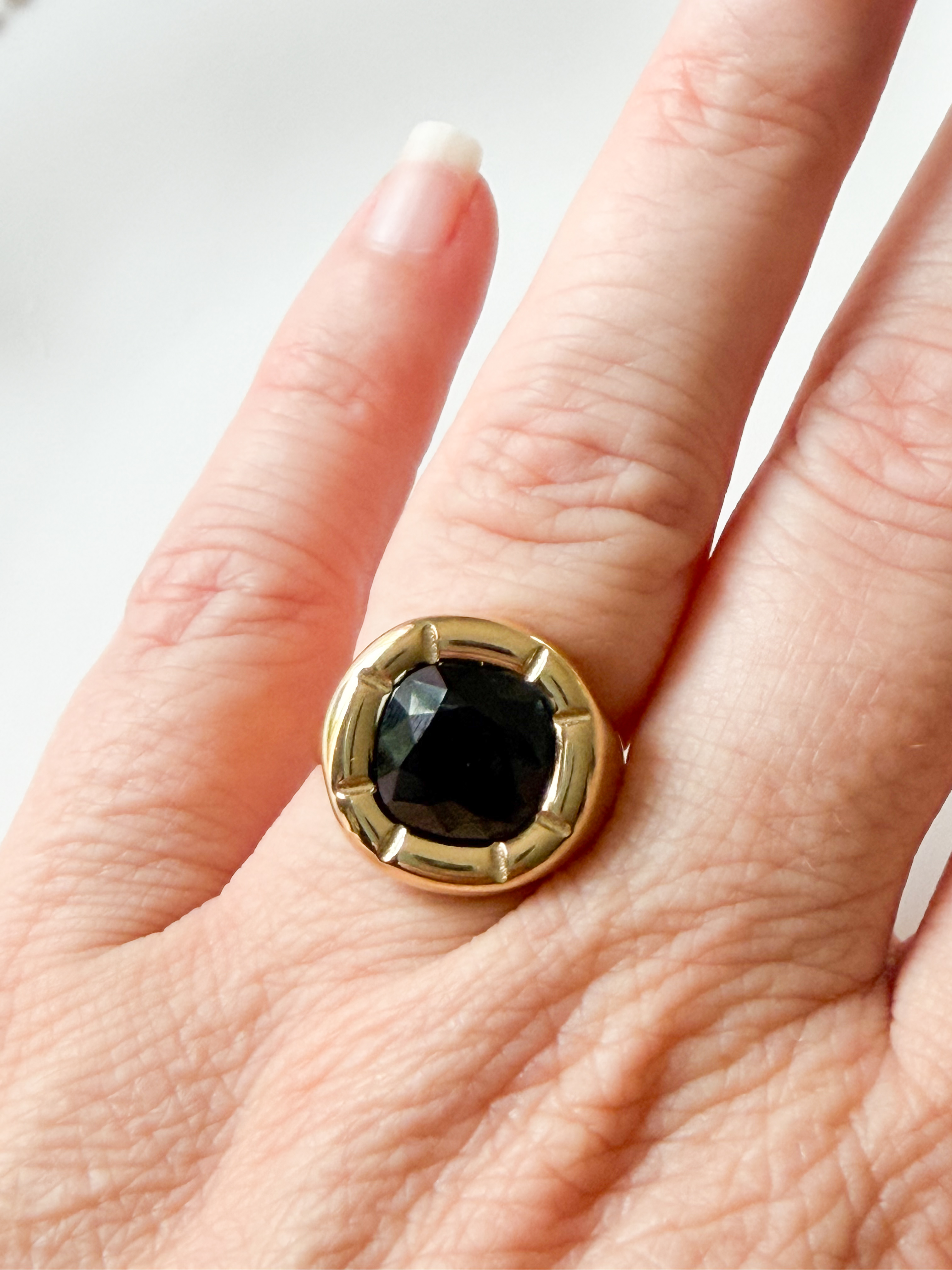 Bague cristal carré noir doré