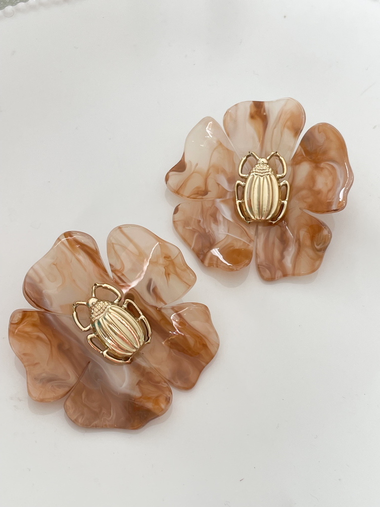 Boucles Gabby scarabée marron doré