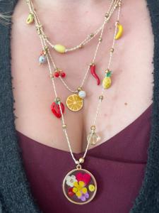 collier 3 rangs fruits doré