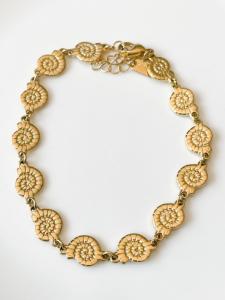 Bracelet de cheville coquillage doré
