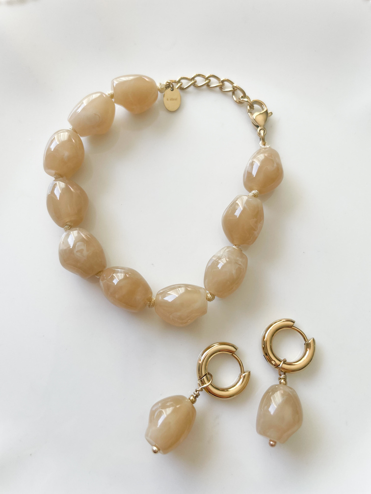 boucles béné beige doré