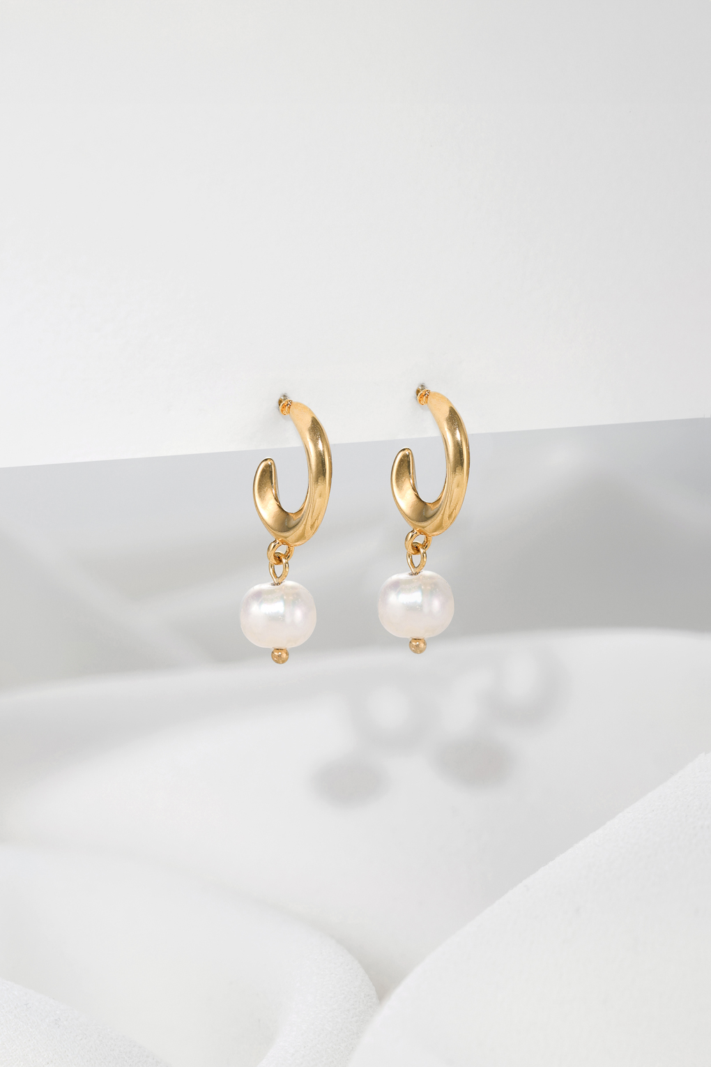 Boucles Luna blanc doré de Shlomit