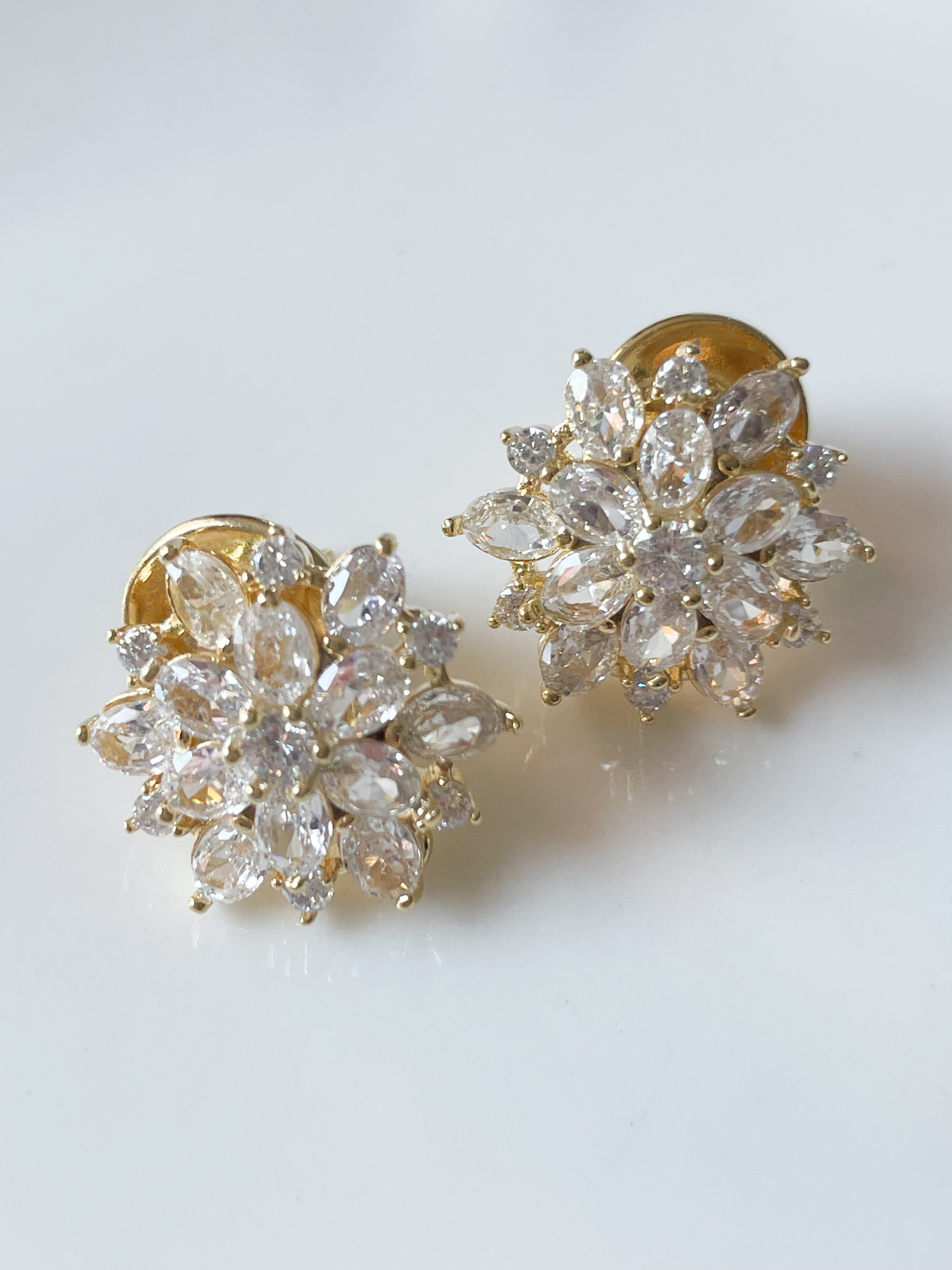 boucles Rosalie strass blancs doré