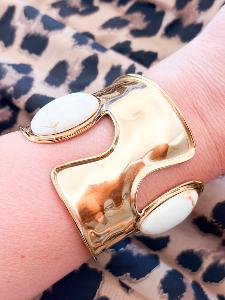 Bracelet manchette Nicole beige doré
