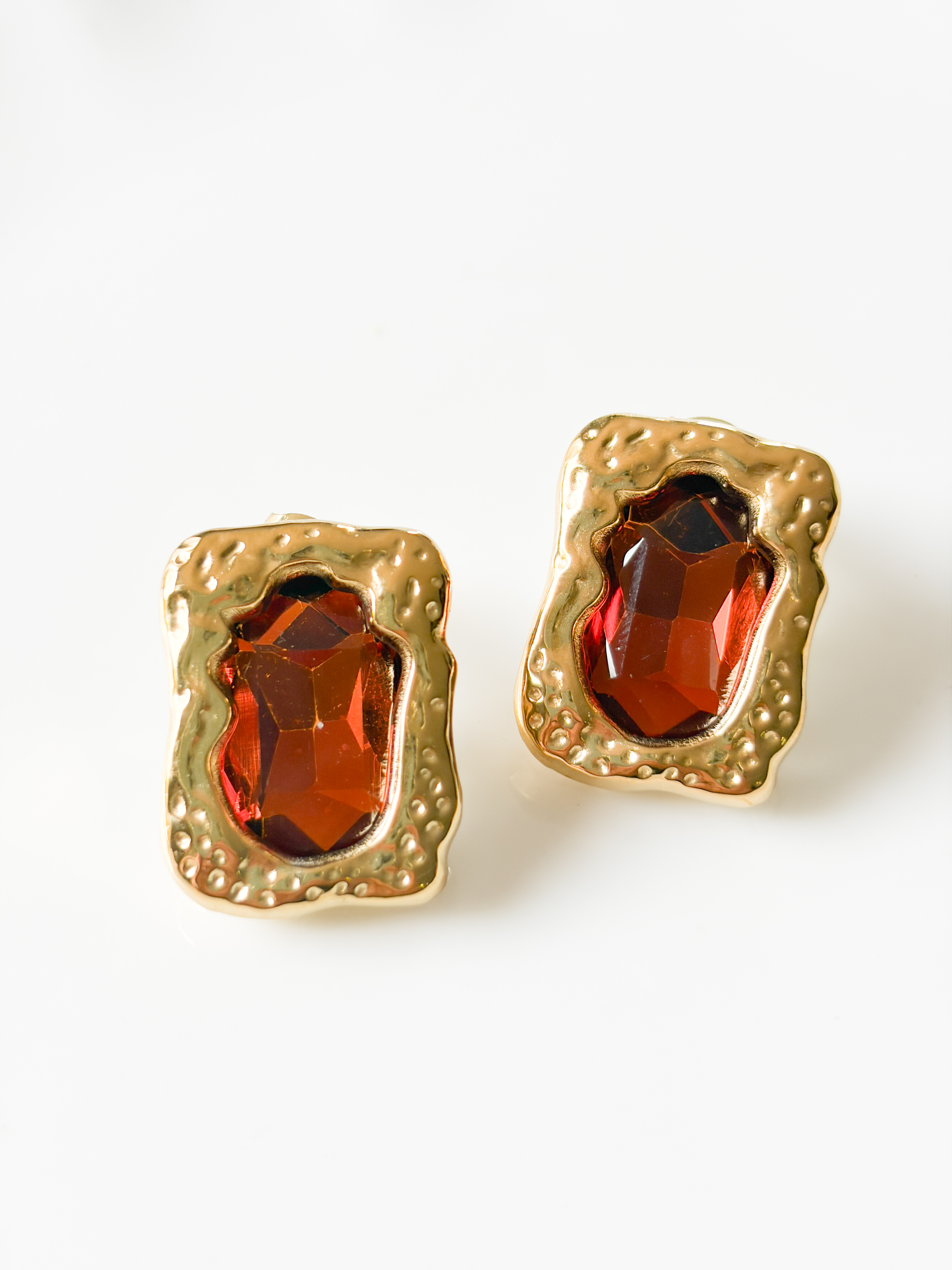 Boucles Gaia post marron doré