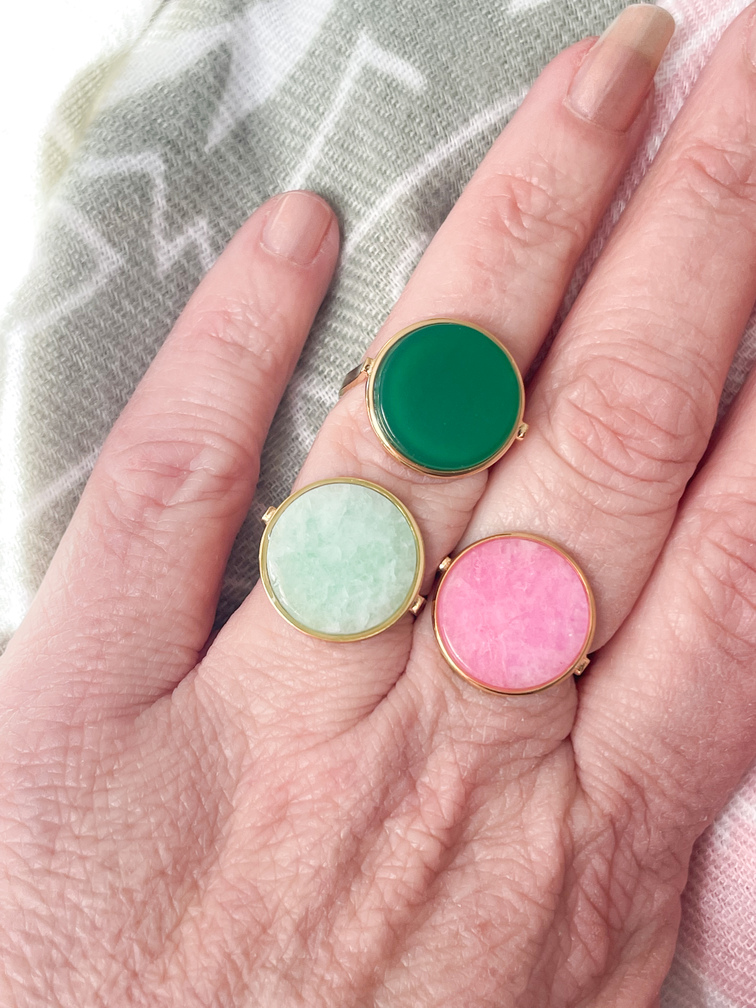 Bague Anna pierre vert doré réglable