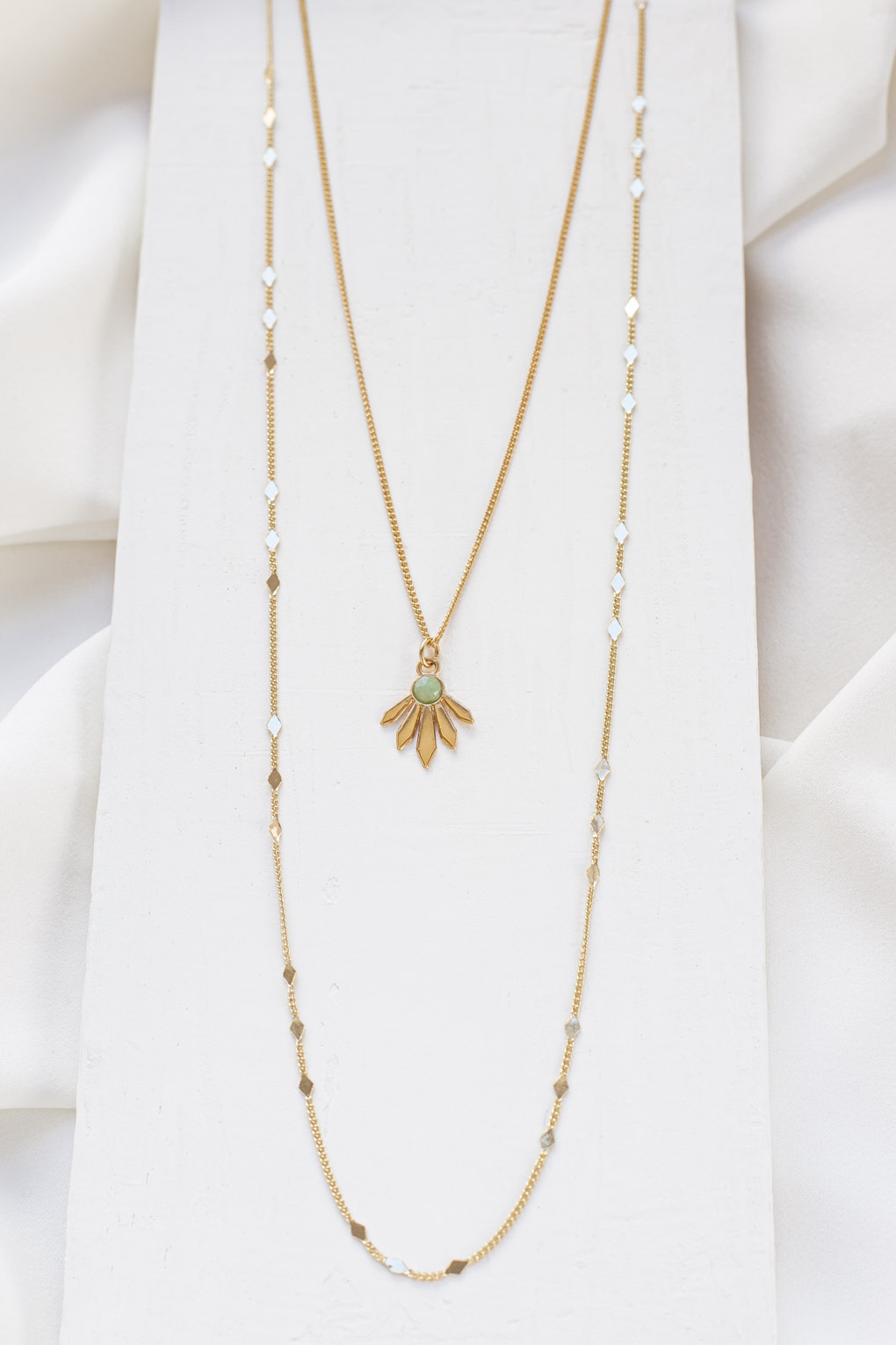 collier Didi vert long doré de Shlomit Ofir