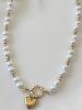 collier coeur perles blanches doré