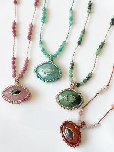 Collier pierre Delhi vert doré