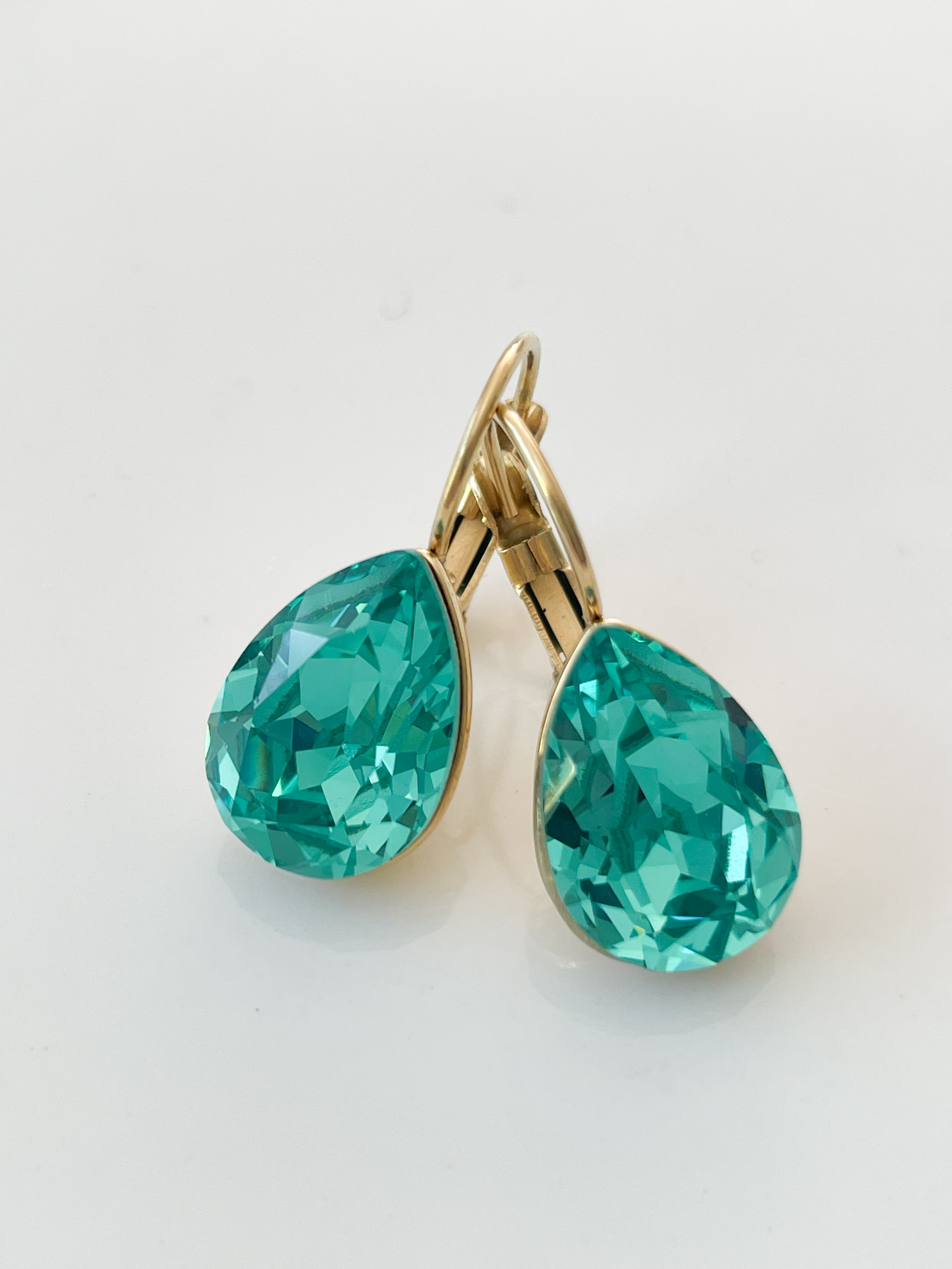 Boucles cristal goutte vert émeraude doré