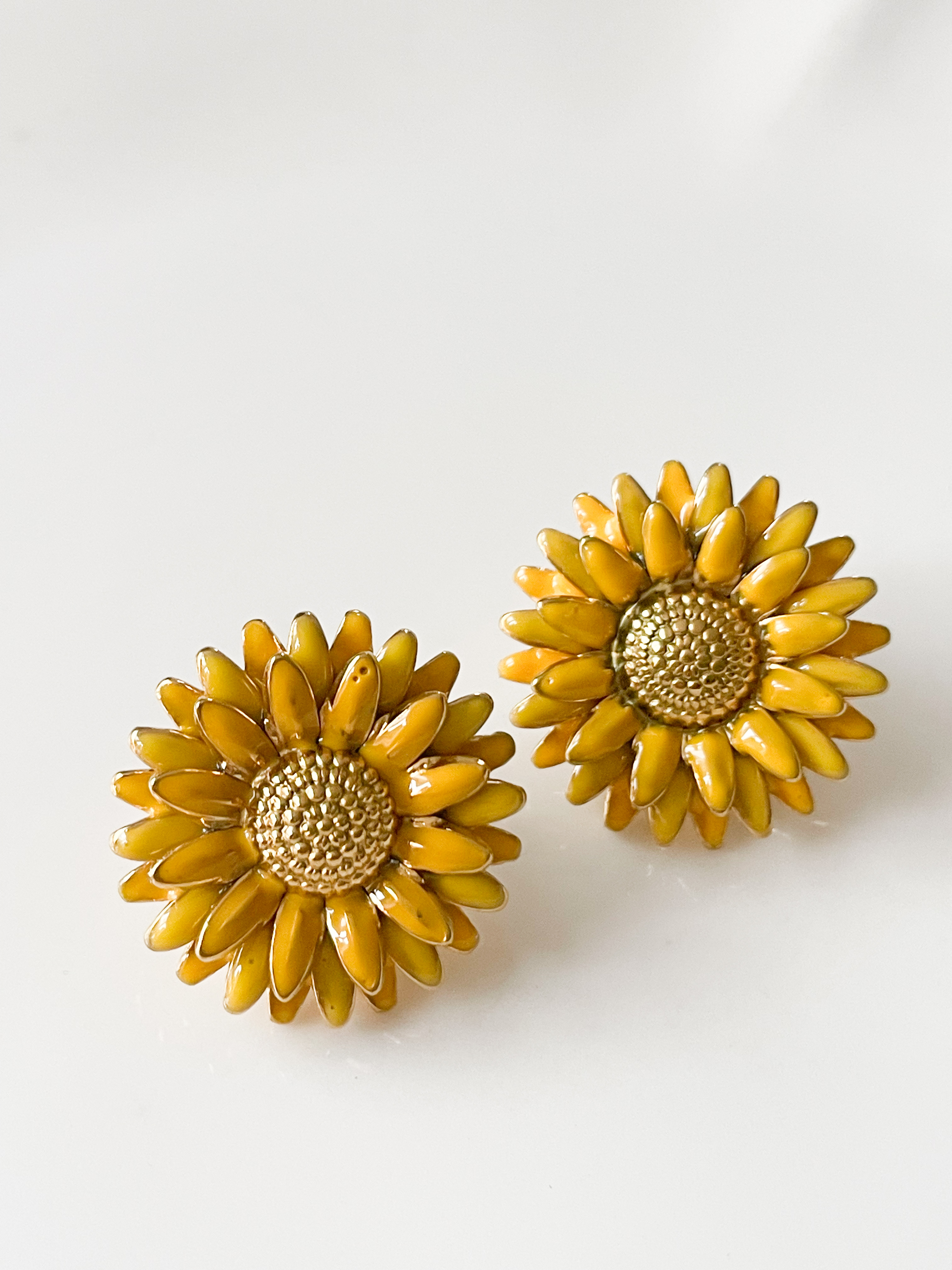 Boucles Marguerite jaune doré