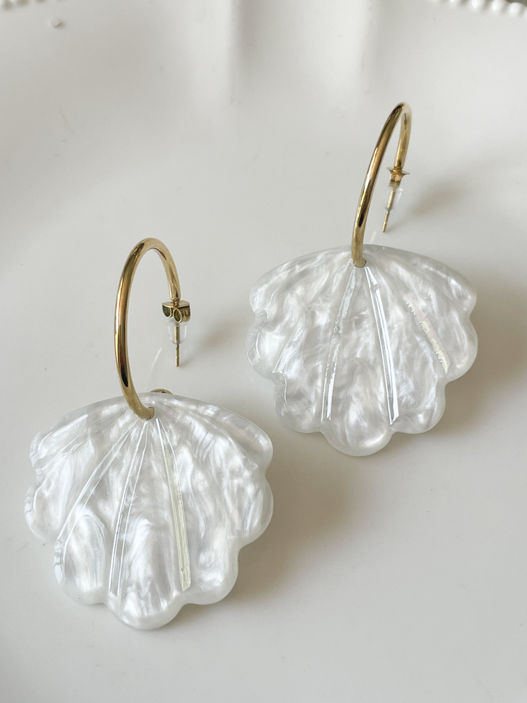 boucles coquillage créoles blanc doré