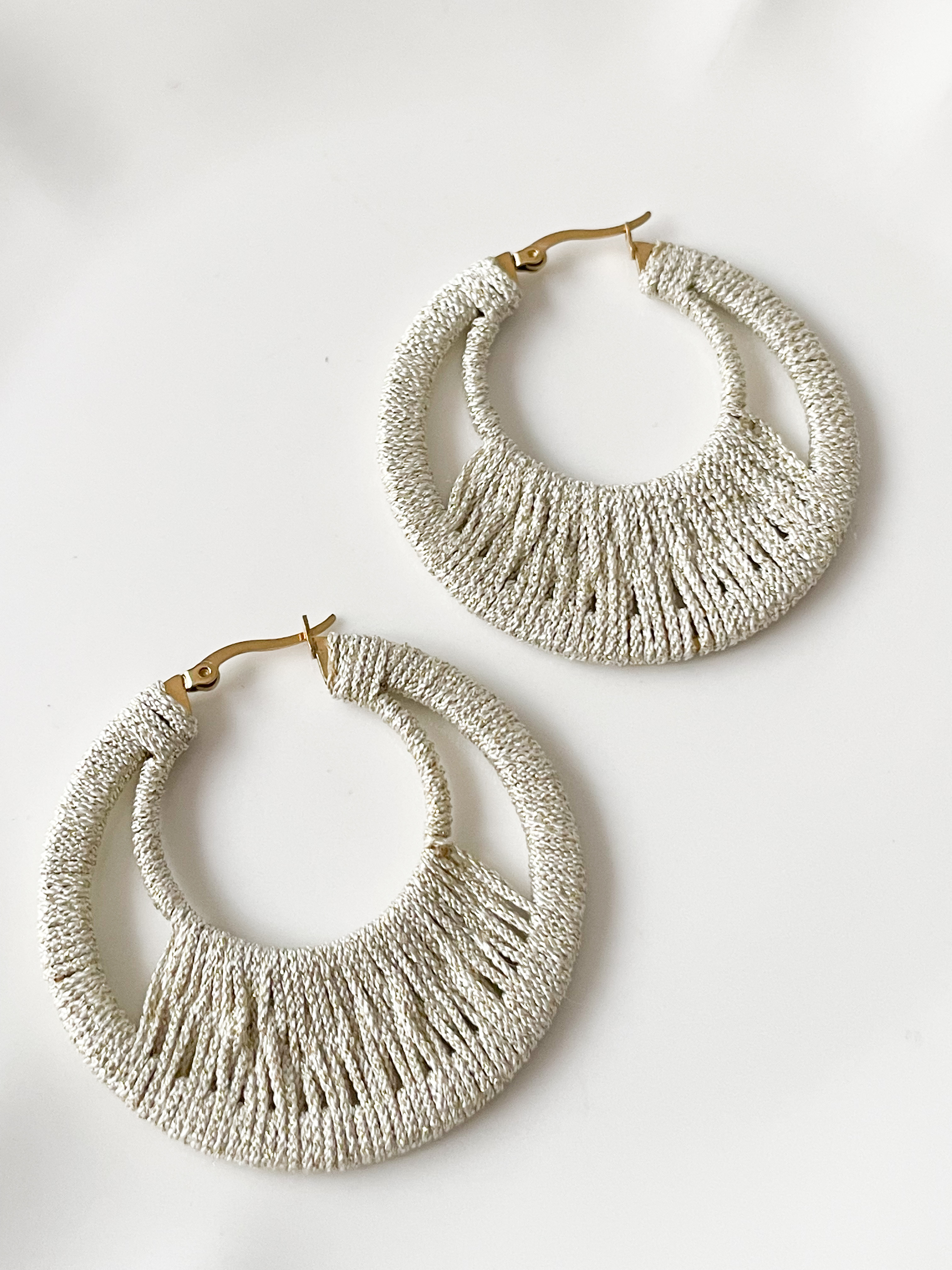 Boucles Sky beige paillettes doré