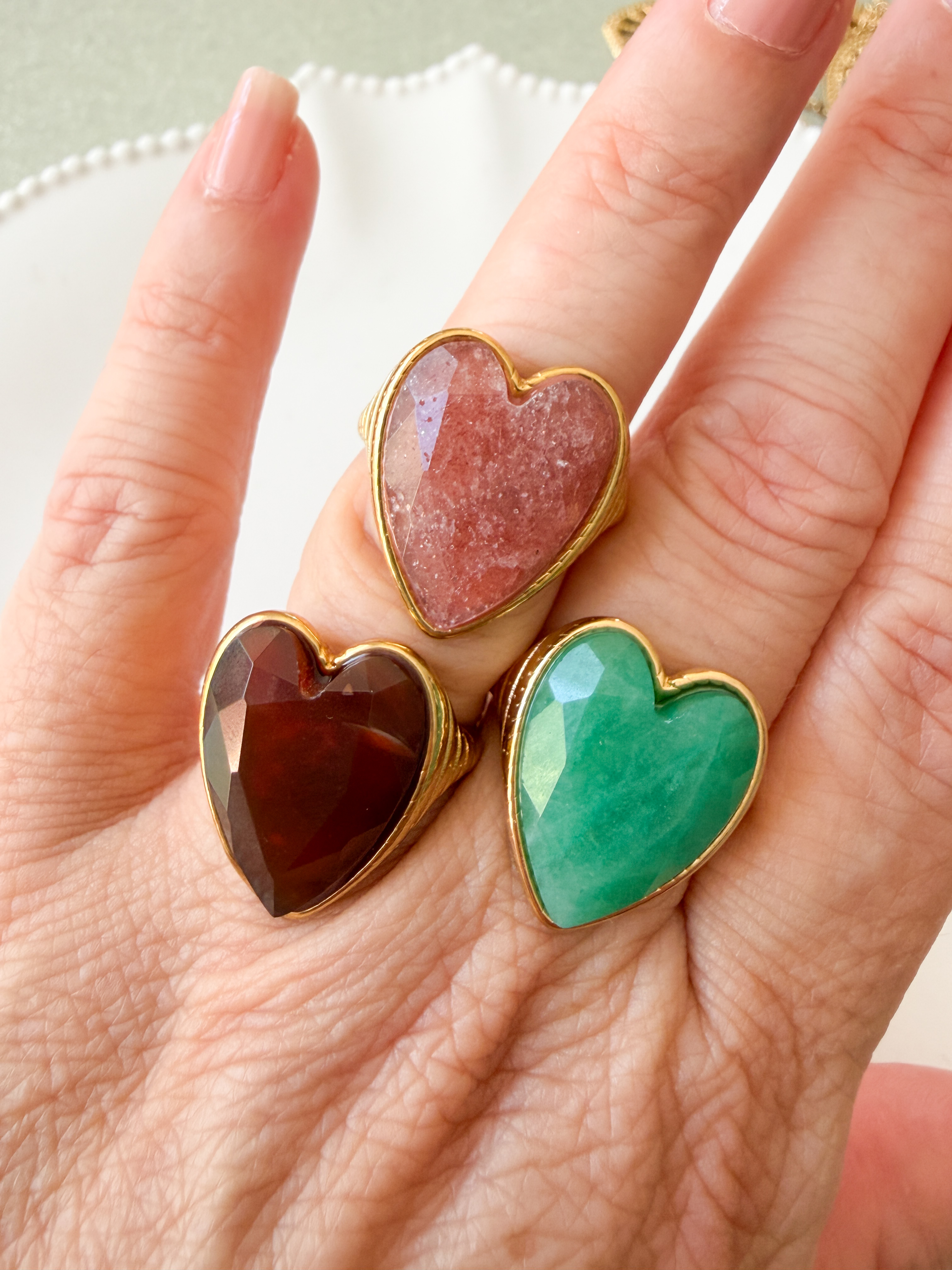 Bague Love pierre verte doré