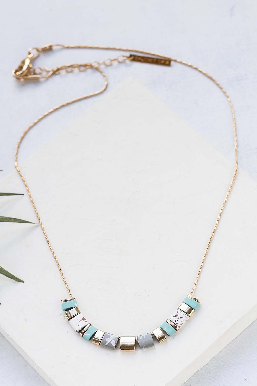 collier Bali turquoise doré de Shlomit Ofir