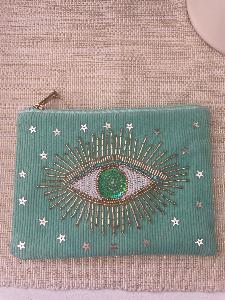 pochette oeil brodé vert de Mandalita