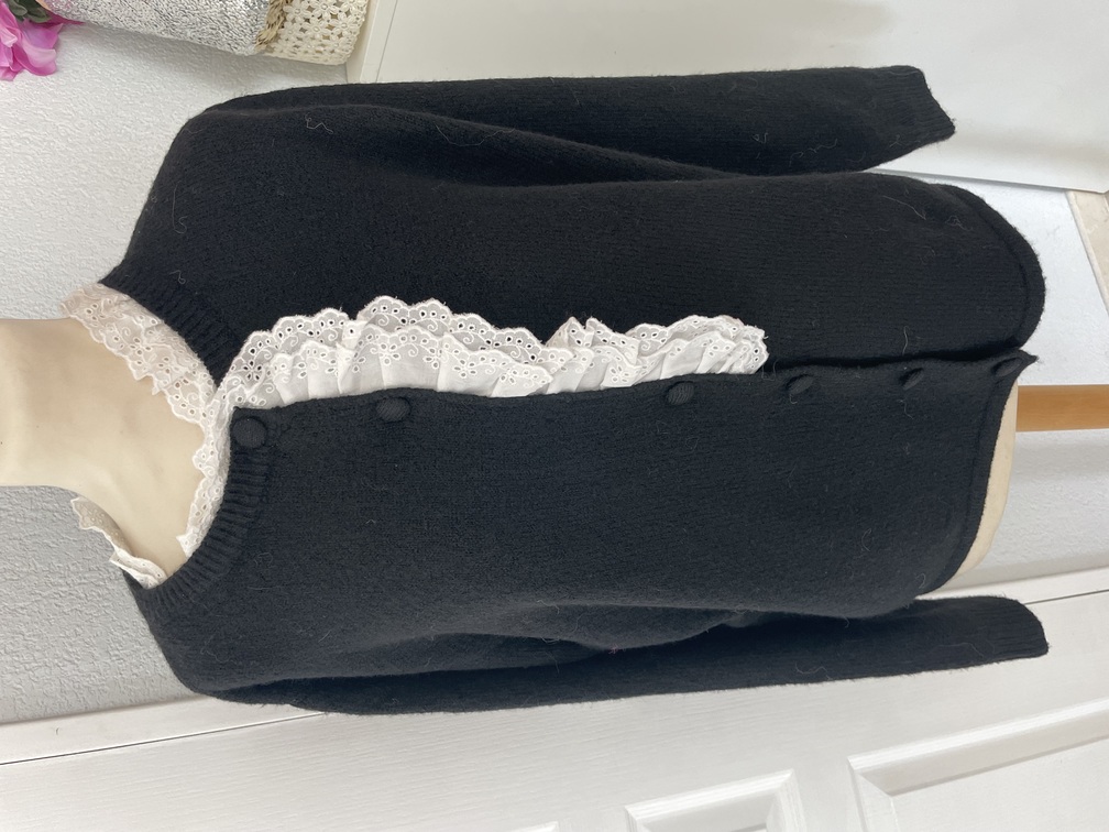 pull gilet Jubylee noir dentelle blanche 36/40