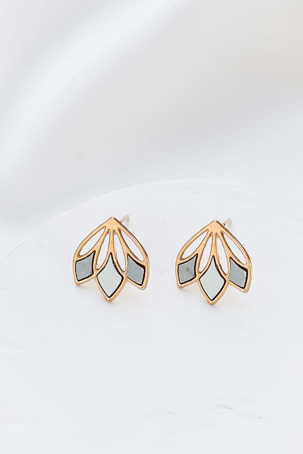boucles Tamara puce vert doré de Shlomit Ofir