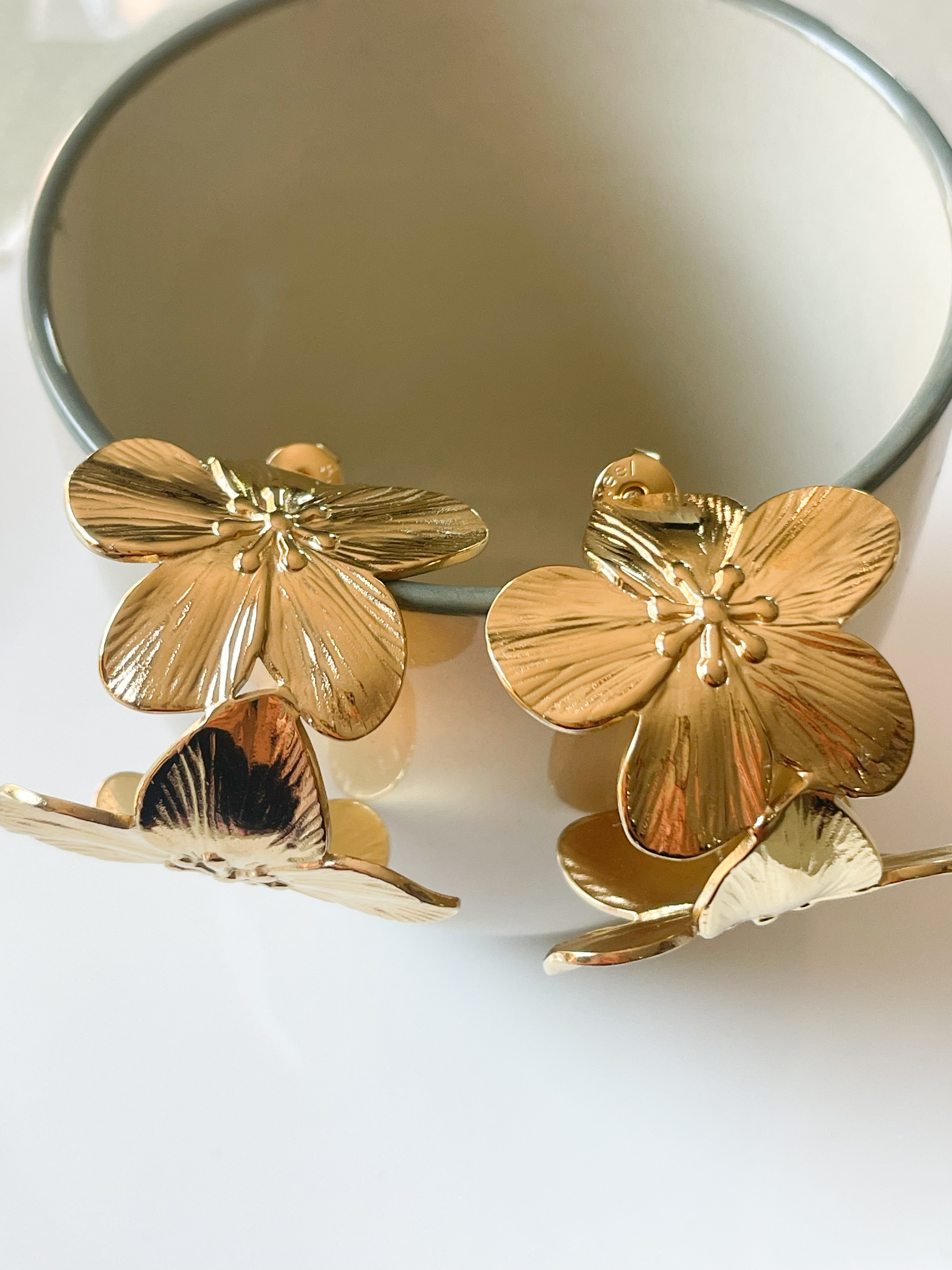 Boucles créoles fleurs doré