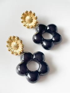 Boucles fleur noir doré du live
